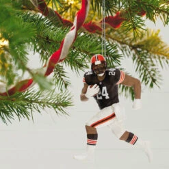 Hallmark NFL Cleveland Browns Nick Chubb Ornament -Hallmark Gift Shop Cleveland Browns Nick Chubb Keepsake Ornament 2299QXI7159 02
