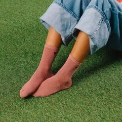 Doiy Eat My Socks Love Me Pink Valentine's Day Socks With Hearts -Hallmark Gift Shop Eat My Socks Love Me Pink Valentines Day Socks With Hearts EMSNCRLOPK 03