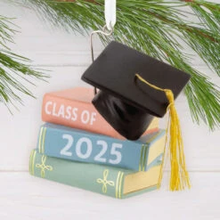 Graduation Cap And Books Class Of 2025 Hallmark Ornament -Hallmark Gift Shop Graduation Cap and Books Christmas Ornament 1HGO3635 02