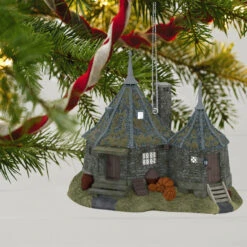 Hallmark Harry Potter™ Hagrid's Hut Ornament -Hallmark Gift Shop Harry Potter Hagrids Hut Keepsake Ornament 1QXV1037 02