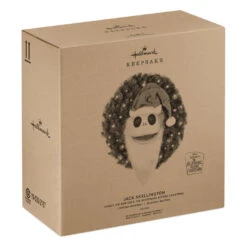 Hallmark Disney Tim Burton's The Nightmare Before Christmas Jack Skellington Wreath With Light, Sound And Motion, 24" -Hallmark Gift Shop Nightmare Before Christmas Jack Skellington Talking Wreath 1QFM3343 04