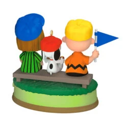 Hallmark The Peanuts® Gang Batter Up! Musical Ornament -Hallmark Gift Shop Peanuts Gang Watching Baseball Keepsake Ornament 3299QXI7059 06