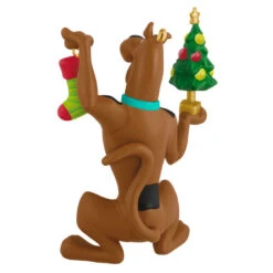 Hallmark Scooby-Doo™ Festive Scooby Ornament -Hallmark Gift Shop ScoobyDoo Holding Tree Stocking Keepsake Ornament 5QXI8325 07
