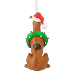 Scooby-Doo™ With Wreath Hallmark Ornament -Hallmark Gift Shop ScoobyDoo With Wreath Christmas Ornament 3HCM4761 07