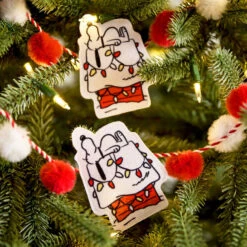 Peanuts® Snoopy Doghouse Fabric Hallmark Garland, 72" -Hallmark Gift Shop Snoopy Doghouse Christmas Garland 3HCM4879 02