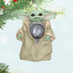 Hallmark Star Wars: The Mandalorian™ Grogu™ With Mudhorn Signet Ornament -Hallmark Gift Shop Star Wars The Mandalorian Grogu Keepsake Ornament 5QXI8665 02