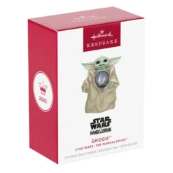 Hallmark Star Wars: The Mandalorian™ Grogu™ With Mudhorn Signet Ornament -Hallmark Gift Shop Star Wars The Mandalorian Grogu Keepsake Ornament 5QXI8665 08
