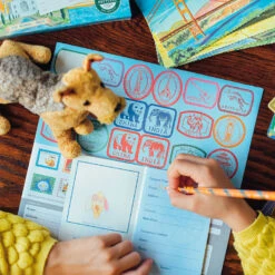 Eeboo World Traveler Pretend Play Set -Hallmark Gift Shop World Traveler Pretend Play Set IMPTR2 04